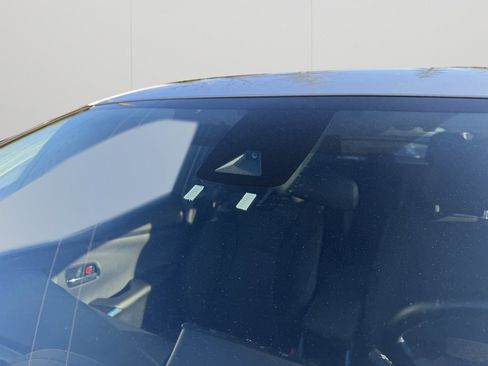 Used 2017 Toyota Prius Two image 15