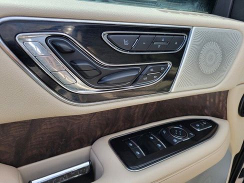 Used 2020 Lincoln Navigator L Reserve w/ Luxury Package AWD/4WD image 14