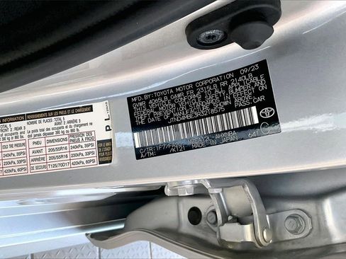 Used 2024 Toyota Corolla SE image 37