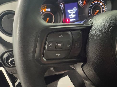 Used 2025 Jeep Wrangler Unlimited Sport AWD/4WD image 5