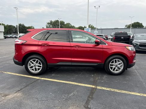 Used 2024 Ford Edge SEL w/ Convenience Package AWD/4WD image 6