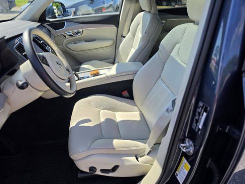 Used 2023 Volvo XC90 B5 Core w/ Protection Package Premier AWD/4WD image 8