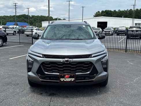 Used 2025 Chevrolet Trax ACTIV w/ Driver Confidence Package FWD image 3
