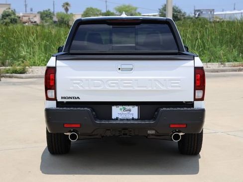 New 2026 Honda Ridgeline Black Edition image 7