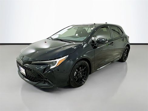 Used 2023 Toyota Corolla SE image 3