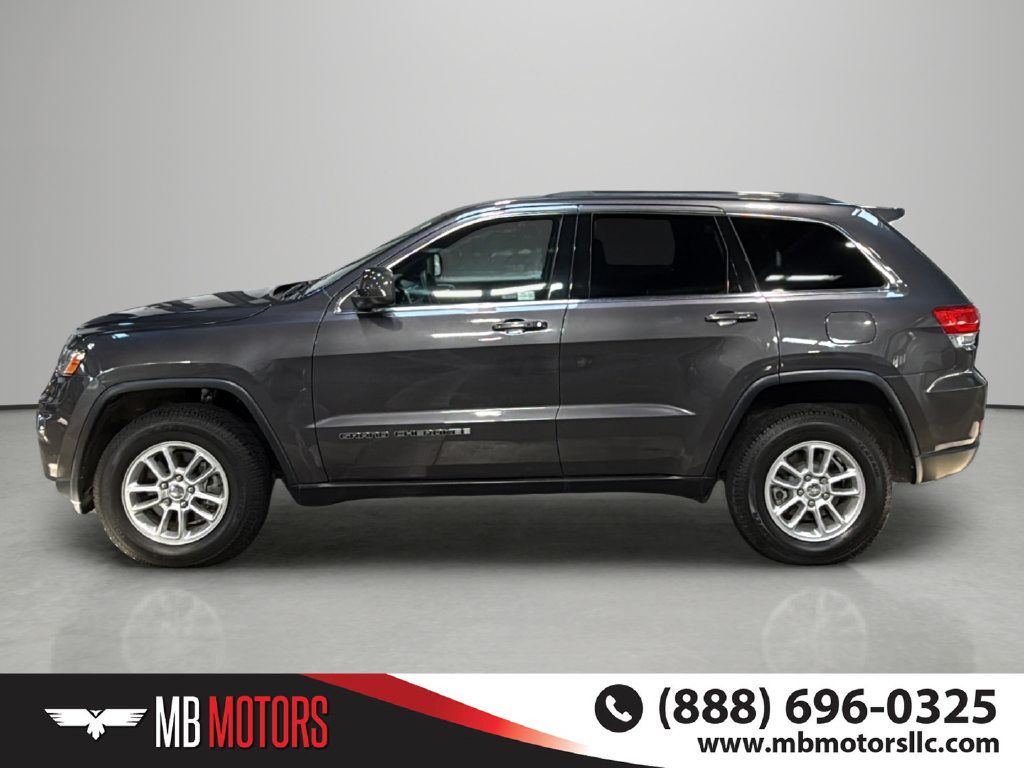 Used 2018 Jeep Grand Cherokee Laredo AWD/4WD image 2