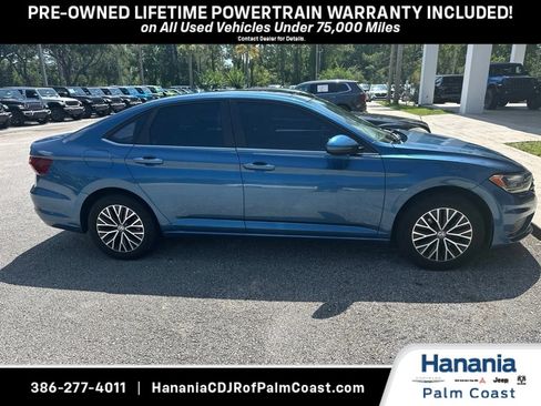 Used 2020 Volkswagen Jetta SE FWD image 2