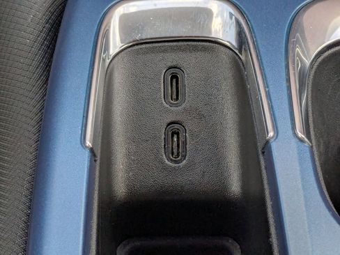 Certified 2025 Chevrolet Equinox EV LT w/ Convenience Package image 29