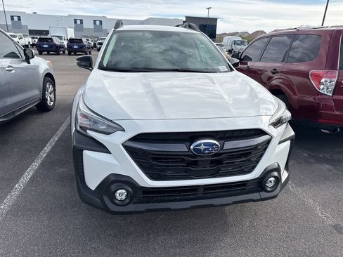 Used 2025 Subaru Outback Premium image 20