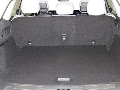 New 2026 Lincoln Nautilus Premier image 13