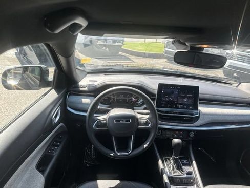 Used 2024 Jeep Compass Latitude AWD/4WD image 26