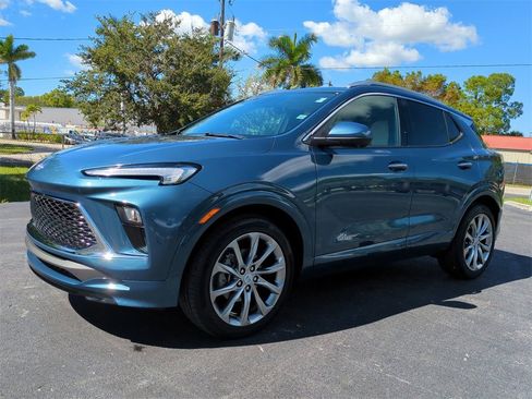 Used 2024 Buick Encore GX Avenir w/ Avenir Technology Package image 8