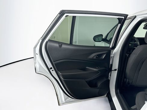 Used 2025 Chevrolet Trax LS image 25