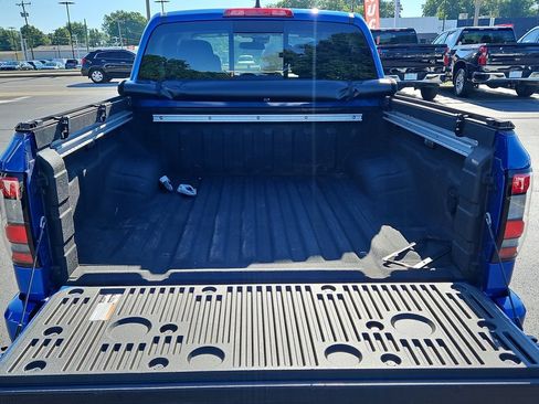 Used 2025 Nissan Frontier SV w/ SV Convenience Package AWD/4WD image 8
