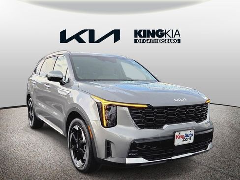 Certified 2026 Kia Sorento EX AWD/4WD image 1