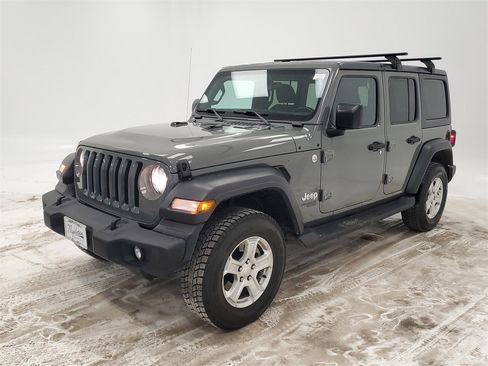 Used 2020 Jeep Wrangler Unlimited Sport S image 3