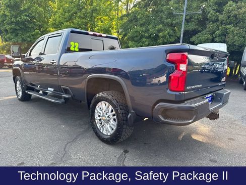 Used 2022 Chevrolet Silverado 3500 High Country w/ Technology Package AWD/4WD image 3
