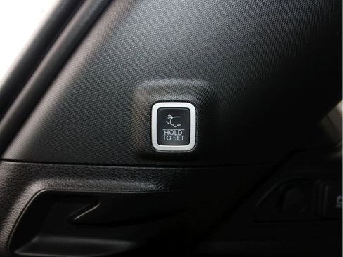 New 2025 Jeep Grand Cherokee Laredo X w/ Luxury Tech Group I image 32