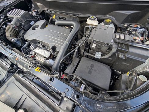 Used 2024 Chevrolet Equinox LT image 17