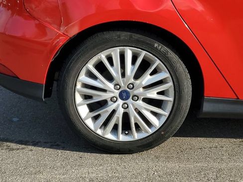 Used 2016 Ford Focus SE FWD image 5