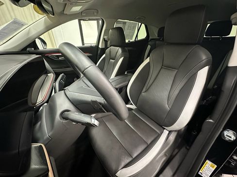 Certified 2025 Buick Envision Sport Touring image 24