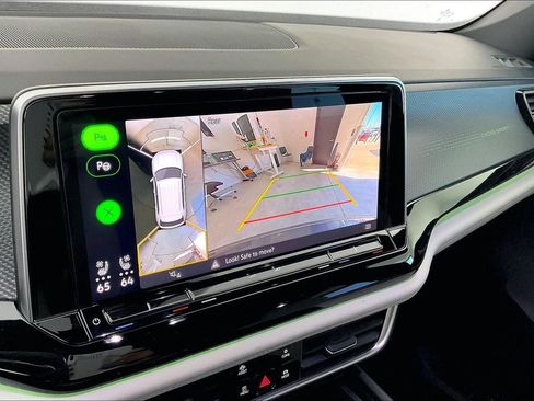 Used 2024 Volkswagen Atlas Cross Sport SEL Premium R-Line image 31