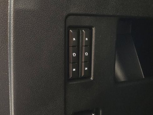 Used 2020 Lincoln Navigator Reserve w/ Equipment Group 208A Reserve AWD/4WD image 16