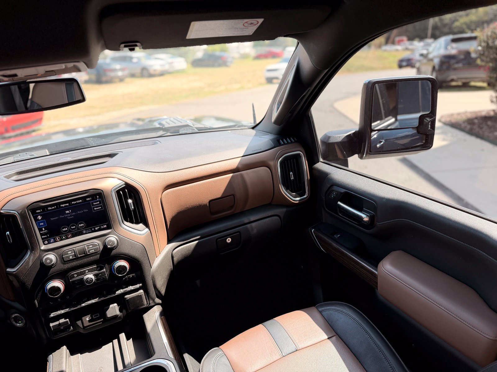 Used 2022 Chevrolet Silverado 2500 High Country AWD/4WD image 31