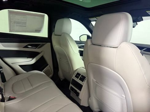 Certified 2026 Jaguar F-PACE R-Dynamic S AWD/4WD image 29