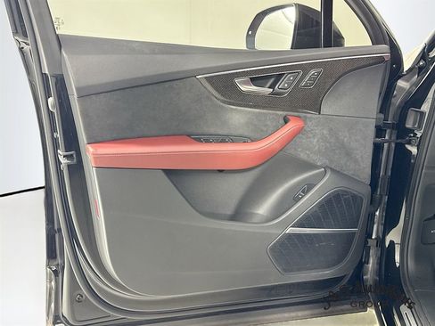 Used 2023 Audi SQ7 Premium Plus w/ Executive Package image 22