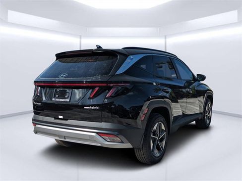 New 2025 Hyundai Tucson SEL image 3