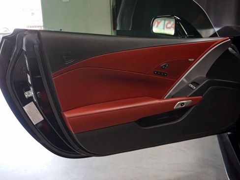 Used 2019 Chevrolet Corvette Stingray Coupe RWD image 18
