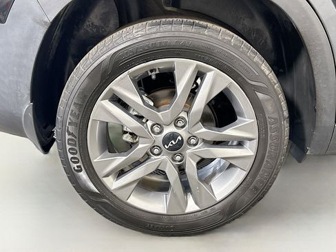 Used 2023 Kia Seltos S FWD image 33