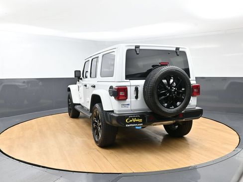 Used 2022 Jeep Wrangler Unlimited Sahara w/ Cold Weather Group AWD/4WD image 36