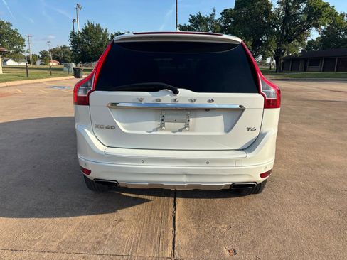 Used 2015 Volvo XC60 T6 w/ Proximity Package FWD image 25
