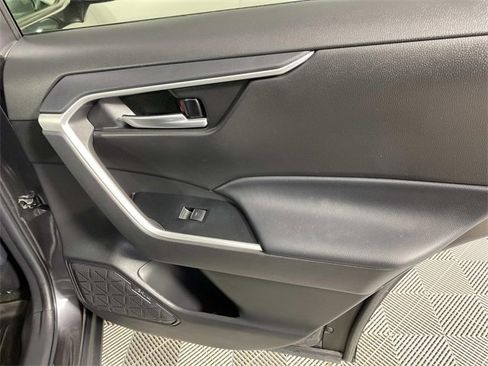 Used 2023 Toyota RAV4 XLE image 27