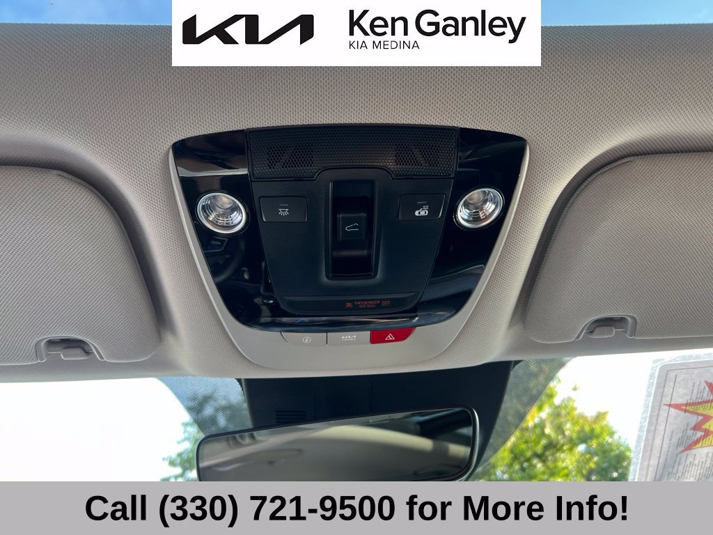Certified 2023 Kia Sorento S w/ Panoramic Sunroof Package AWD/4WD image 38