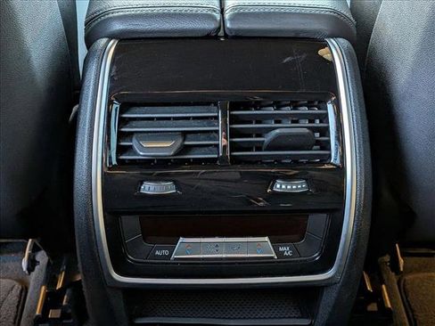 Used 2019 BMW X5 xDrive40i w/ Executive Package image 17