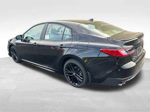 New 2026 Toyota Camry SE FWD image 3