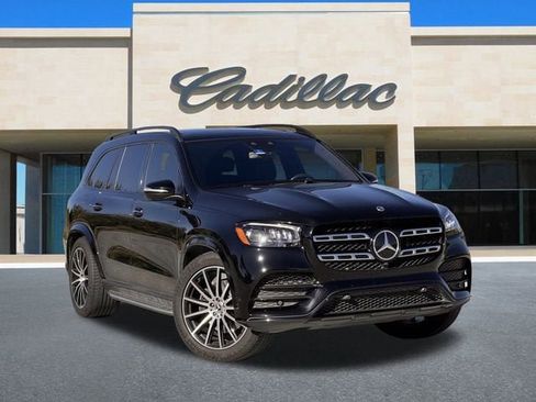 Used 2022 Mercedes-Benz GLS 450 4MATIC image 2