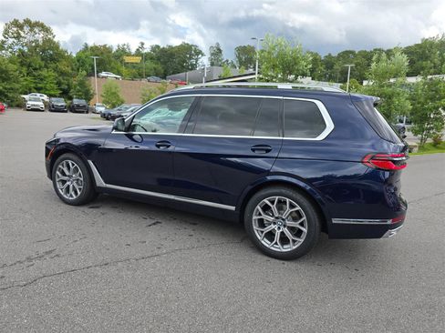 New 2026 BMW X7 xDrive40i image 7