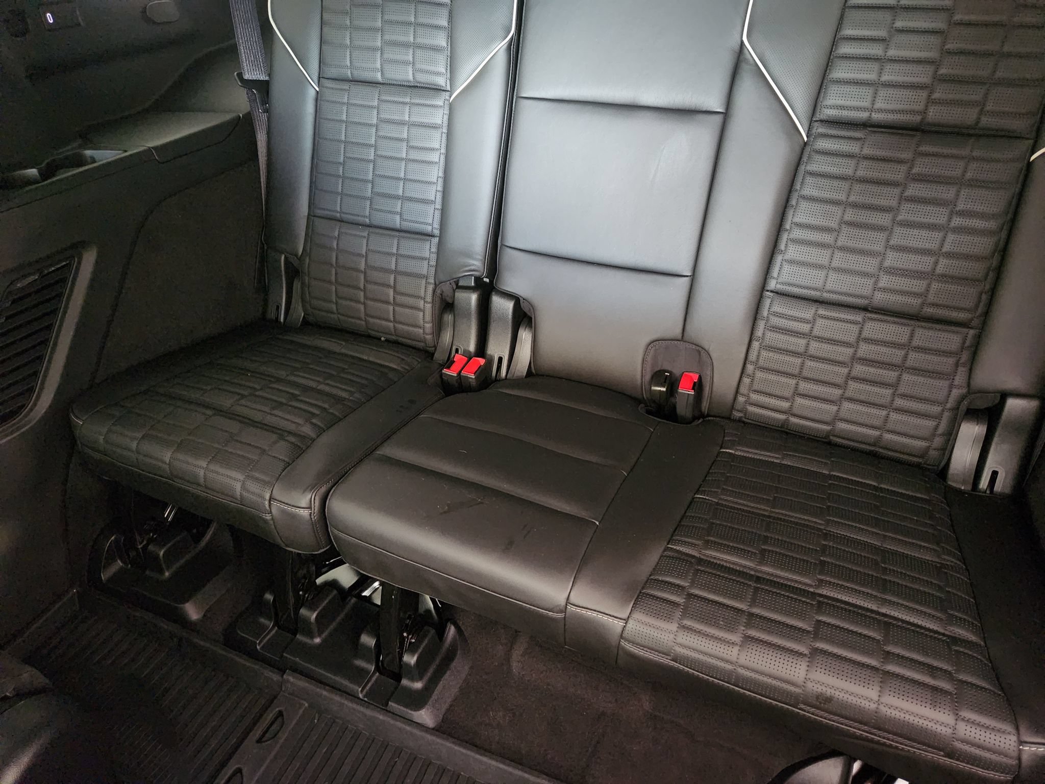 Used 2024 Cadillac Escalade V w/ LPO, ONYX Package AWD/4WD image 33