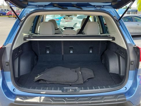 Used 2020 Subaru Forester Premium AWD/4WD image 12