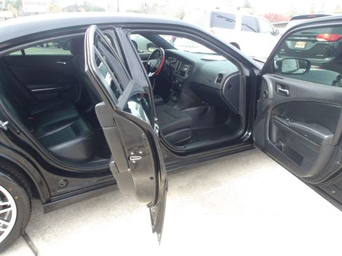 Used 2014 Dodge Charger Police w/ Street Appearance Group image 6