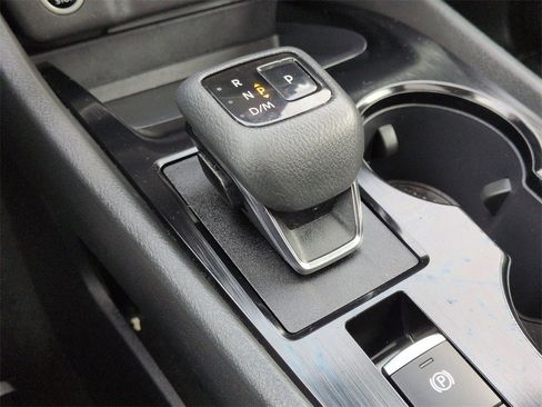 Used 2022 Nissan Rogue SV w/ SV Premium Package image 11