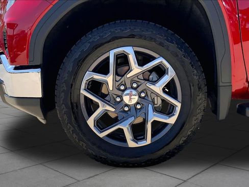 Used 2025 GMC Sierra 1500 SLT w/ SLT Premium Package AWD/4WD image 11