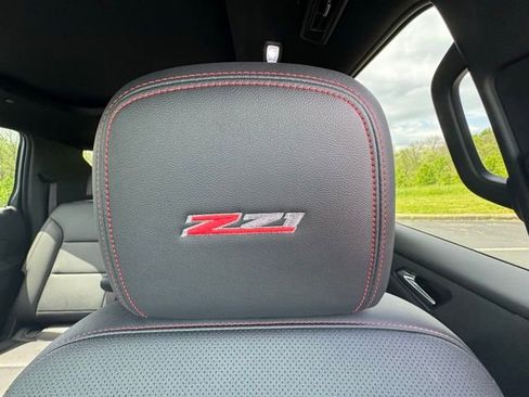 Used 2025 Chevrolet Traverse Z71 AWD/4WD image 14