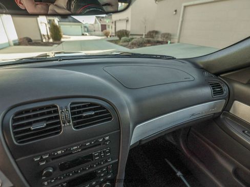 Used 2002 Ford Thunderbird Deluxe image 44