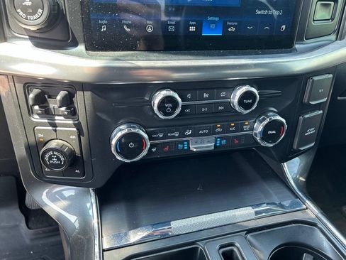 Used 2022 Ford F150 Lariat w/ Equipment Group 502A High AWD/4WD image 19