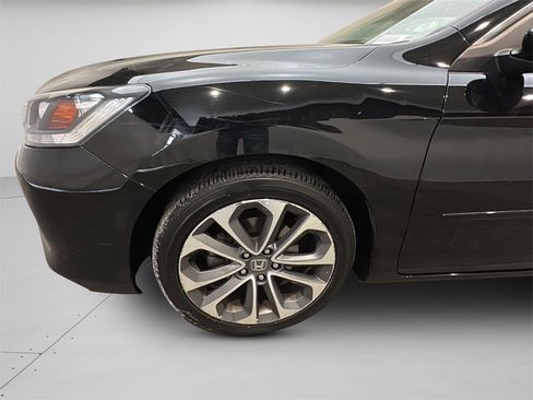 Used 2015 Honda Accord Sport image 3